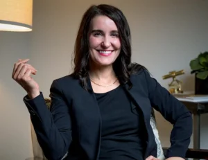 how to become a franchise broker